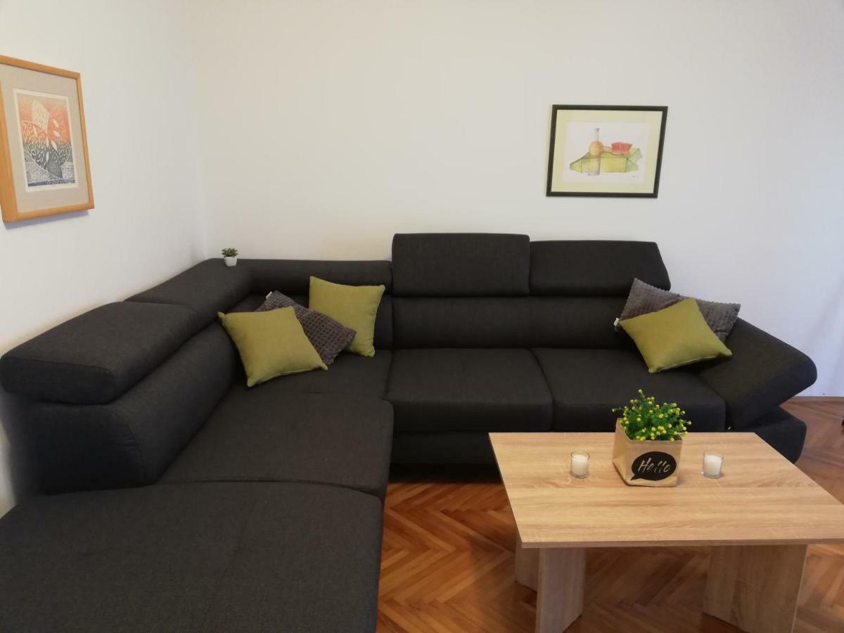 New Renovated Apartment 15 Min From Beach On Foot بولا المظهر الخارجي الصورة