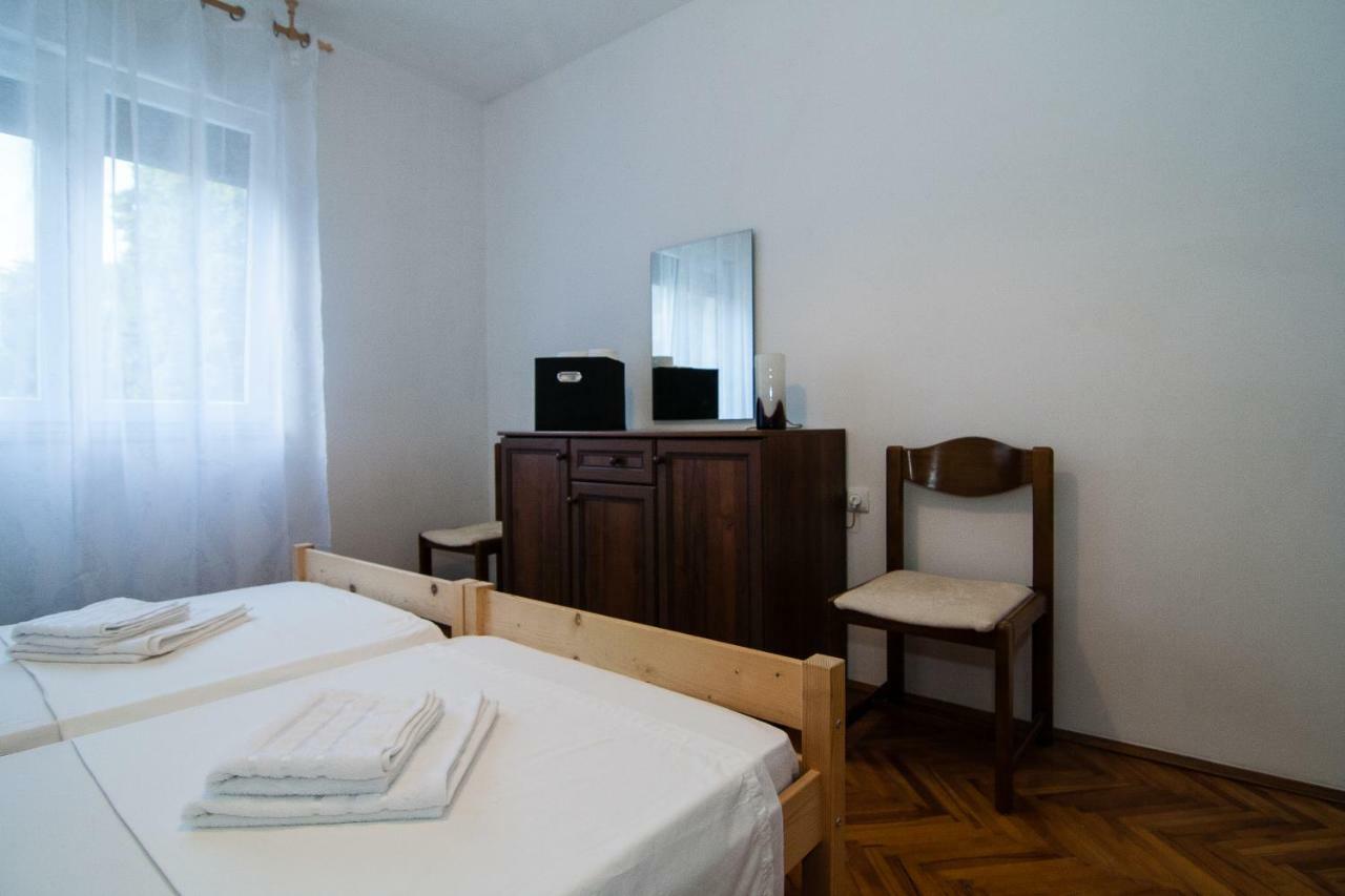 New Renovated Apartment 15 Min From Beach On Foot بولا المظهر الخارجي الصورة