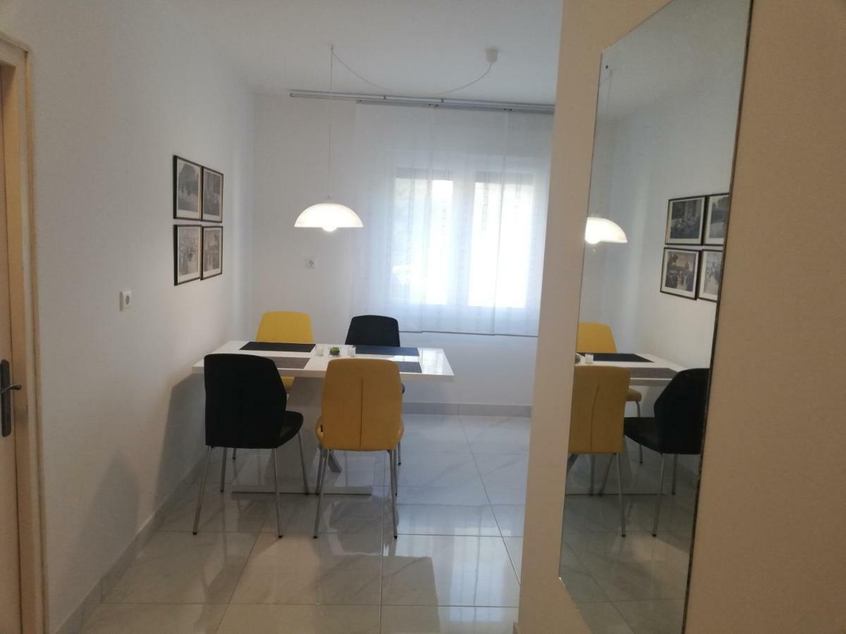 New Renovated Apartment 15 Min From Beach On Foot بولا المظهر الخارجي الصورة