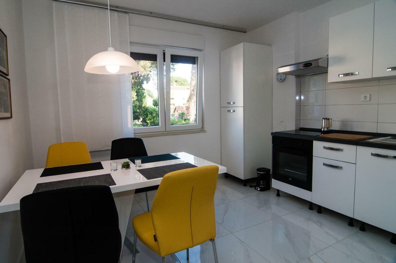 New Renovated Apartment 15 Min From Beach On Foot بولا المظهر الخارجي الصورة